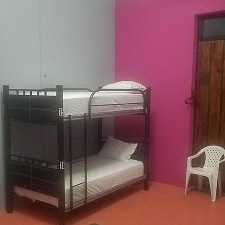 Hostal Xiinbal Мерида Номер фото